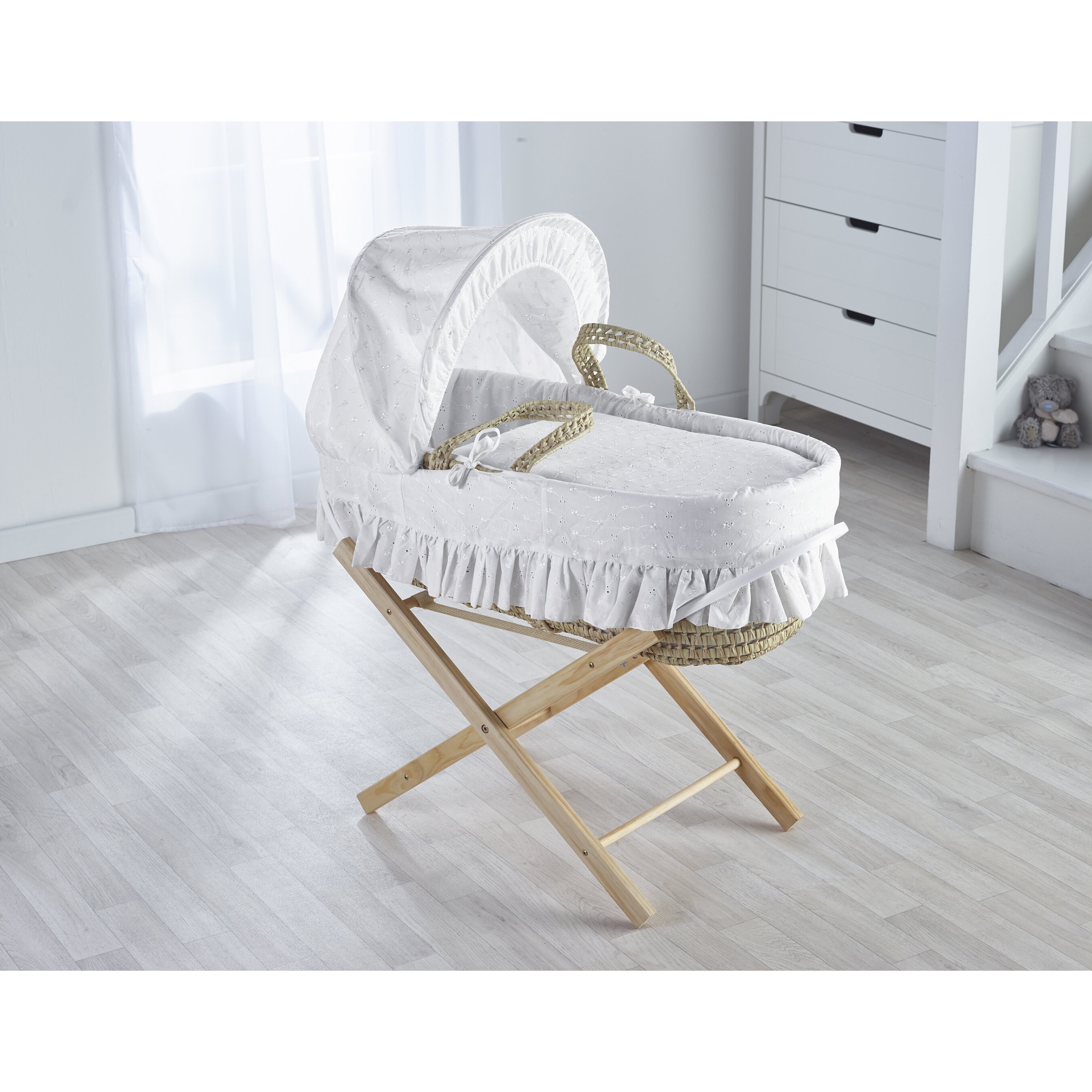 White Broderie Anglaise Palm Moses Basket with Folding Stand - Opal Natural
